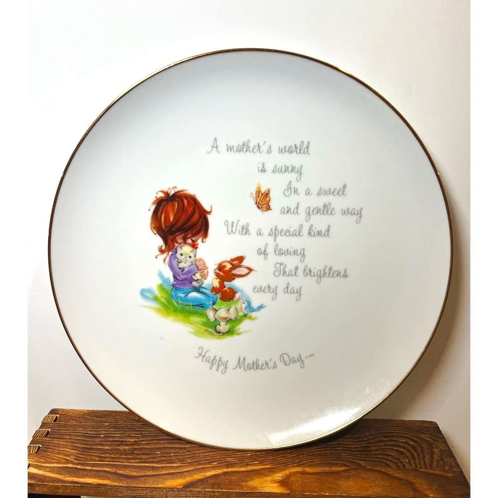 Cottagecore Gigi Collector Plate, 1976 Mothers Day, WWA Porcelain Plate